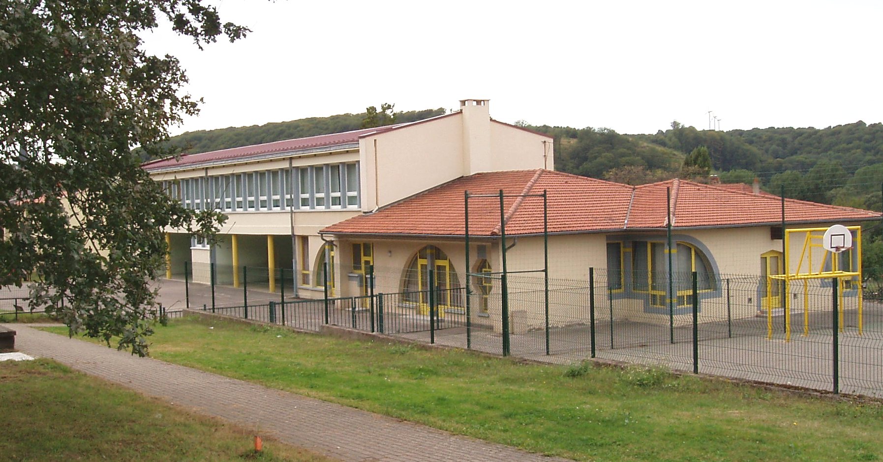 05 GROUPE SCOLAIRE